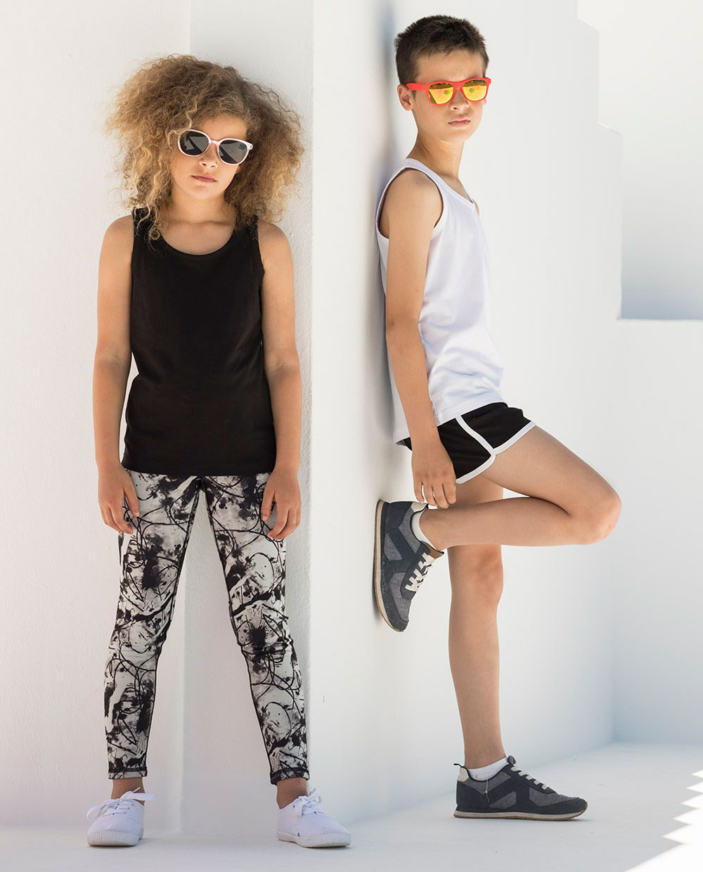 SM123_BLACK_WHITE_20_04 Kids´ Feel Good Stretch Vest Skinnifit SM123