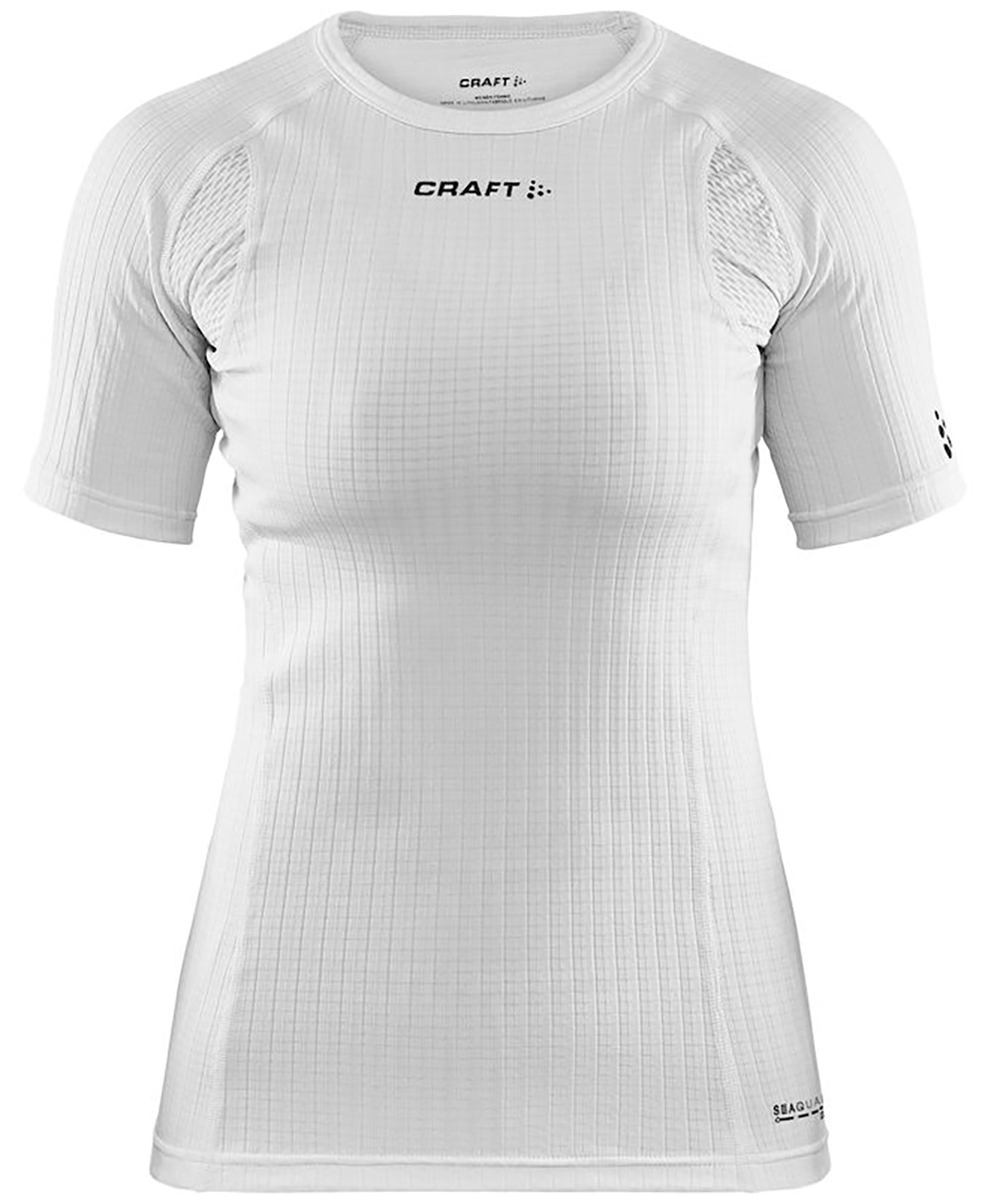 1909672-white White