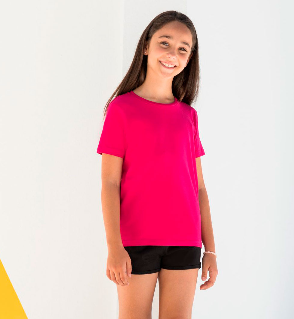 SM121_FUCHSIA_20_01_RP-scaled foto