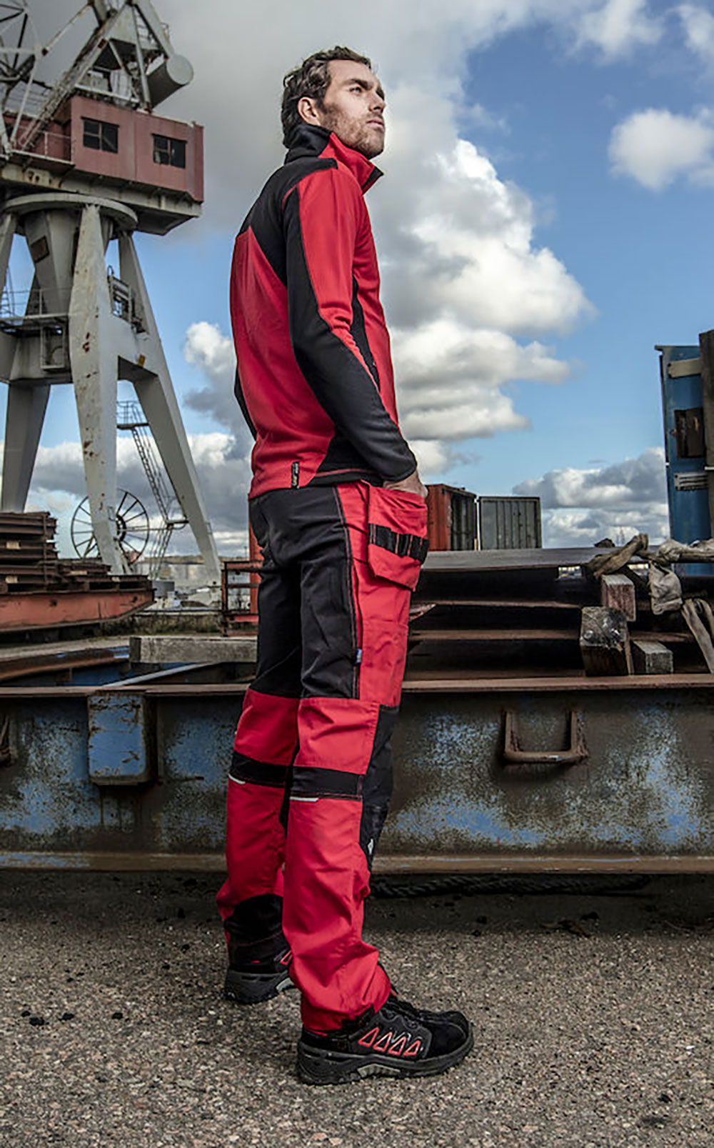 3520-Model-rot ProJob 3520 Arbeitshose mit Stretcheinsätzen
