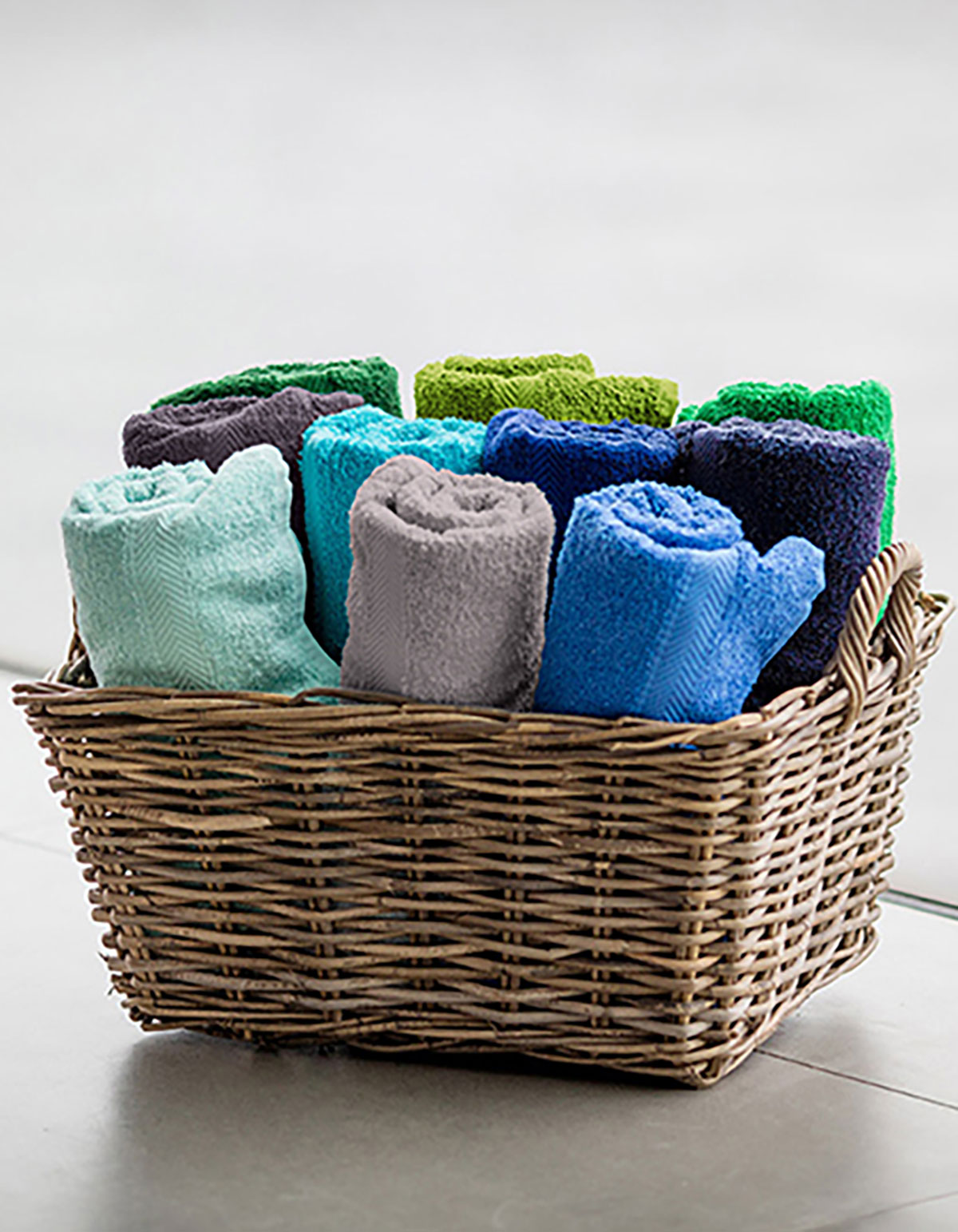 TC-luxury-bath-towel-stacked colours
