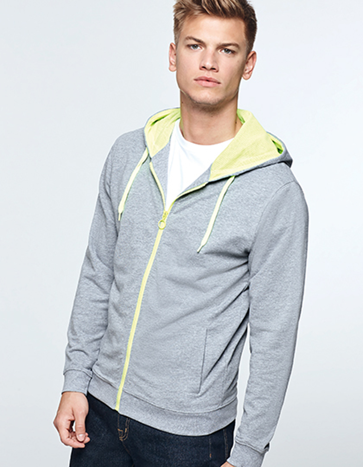 RY1105-fotobLHZdgJKYGpAT