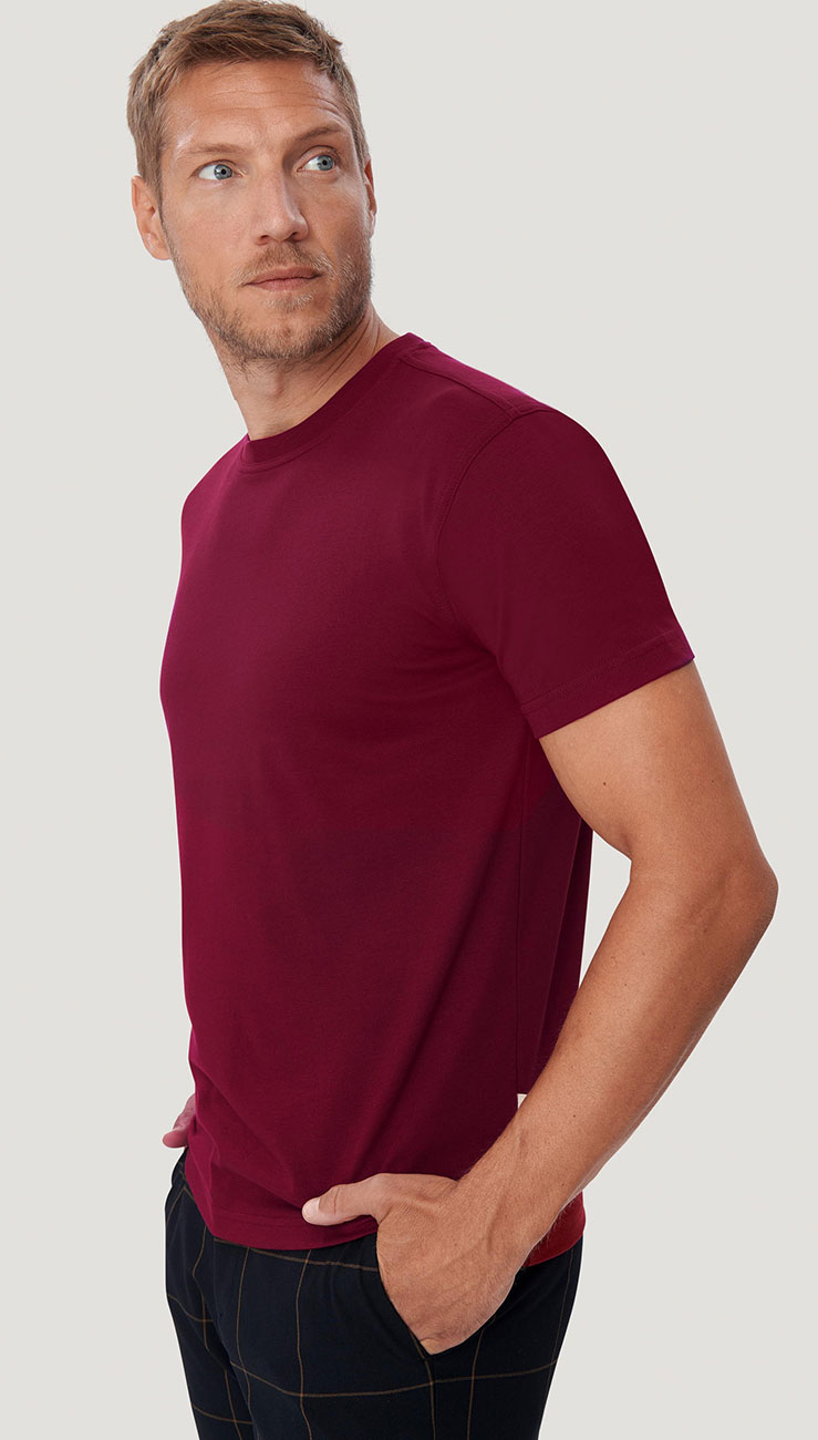 0281-Model-weinrot