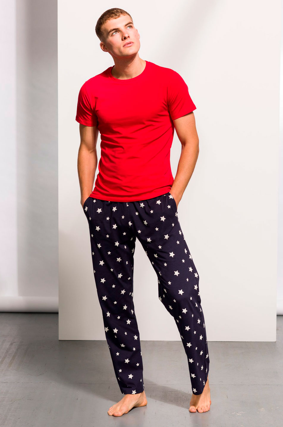 SF085_NAVYWHITESTARS_SF121_BRIGHTRED_21_04-scaled